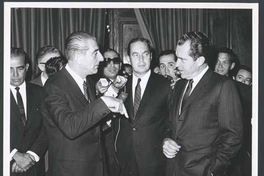 Eduardo Frei Montalva junto a Richard Nixon; al centro Ralph A. Dungan, embajador de EE.UU. en Chile, 1967