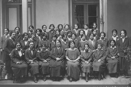 Alumnas de la Escuela Normal nº 1, Santiago, 1925