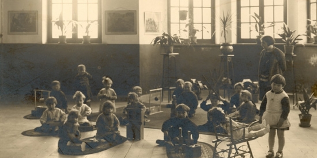 Jardín infantil de la Escuela nº 1 de Niñas, hacia 1905