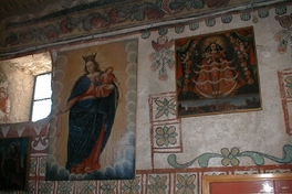 Pinturas interiores de la iglesia de Parinacota, Primera Región, 2002