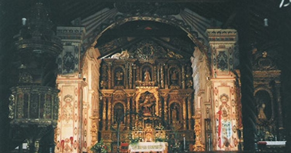 Interior de la Iglesia de San Miguel, Chiquitanía, Bolivia, 1998