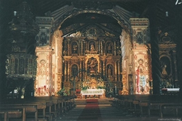 Interior de la Iglesia de San Miguel, Chiquitanía, Bolivia, 1998