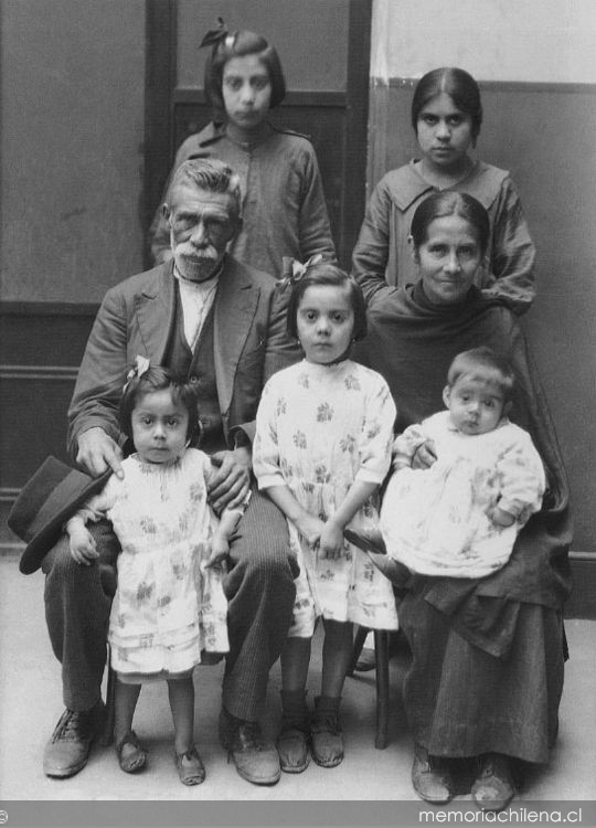 Familia popular, Santiago, ca. 1920