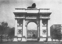 Arco obsequiado por la colectividad británica a la ciudad de Valparaíso inaugurado en 1911