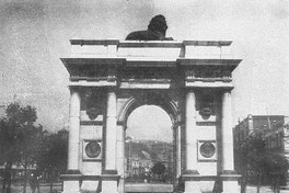 Arco obsequiado por la colectividad británica a la ciudad de Valparaíso inaugurado en 1911