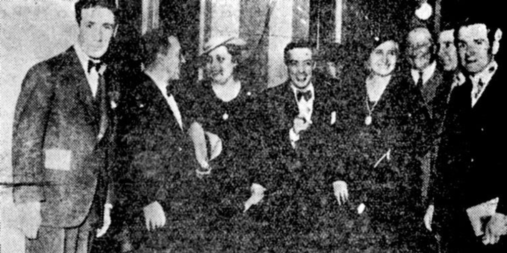 Felisa Vergara e Isabel Morel hacen campaña en el Congreso para obtener el sufragio femenino, marzo de 1933