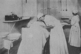 Sala de Partos, Maternidad del Hospital del Salvador de Santiago, ca. 1919