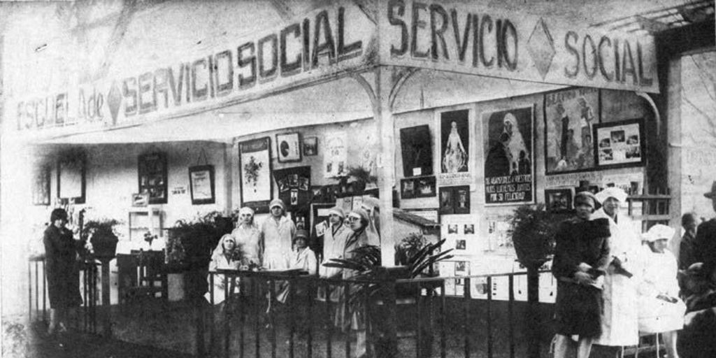 Escuela de Servicio Social en el cincuentenario del Decreto Amunátegui, 1927