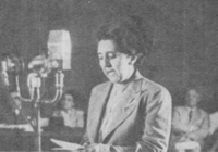 Irma Salas, pedagoga, en ceremonia de promulgación del derecho a sufragio femenino, enero 1949