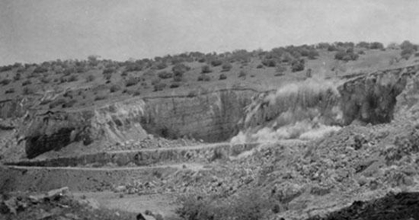 Explosión en campamento minero, hacia 1960