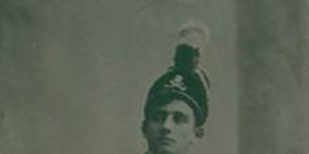 Hombre con traje de fantasía, ca. 1906