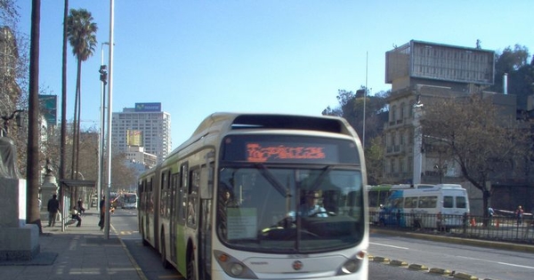 Bus articulado del sistema TranSantiago, 2007