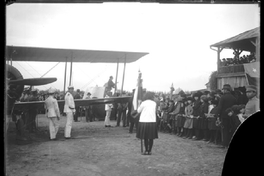 Escuela de Aviación. Ceremonia de bautizo del avión Abelardo Núñez