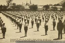 Revista de gimnasia en la Ciudad del Niño, 1943