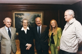 De izquierda a derecha, Agustín Squella, Carla Cordua, Carlos Fuentes, Silvia Lemus y Roberto Torretti