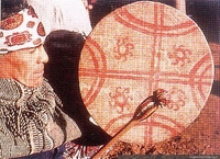 Machi tocando kultrún, Temuco, IX Región, ca. 1998