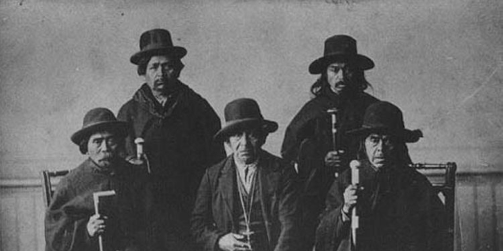 Grupo de longko williche en visita a Santiago, ca. 1908