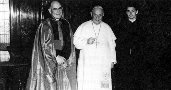 El Papa Juan XXIII y el Cardenal Raúl Silva Henríquez en Roma, 1960