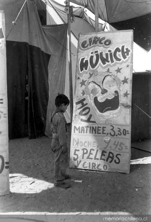 Carpa del circo Münich en uno de los cerros de Valparaíso