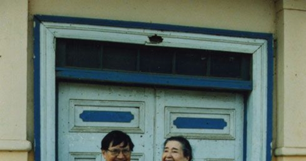 Fidel Sepúlveda y Margot Loyola en Pica (Región de Tarapacá), ca. 2000