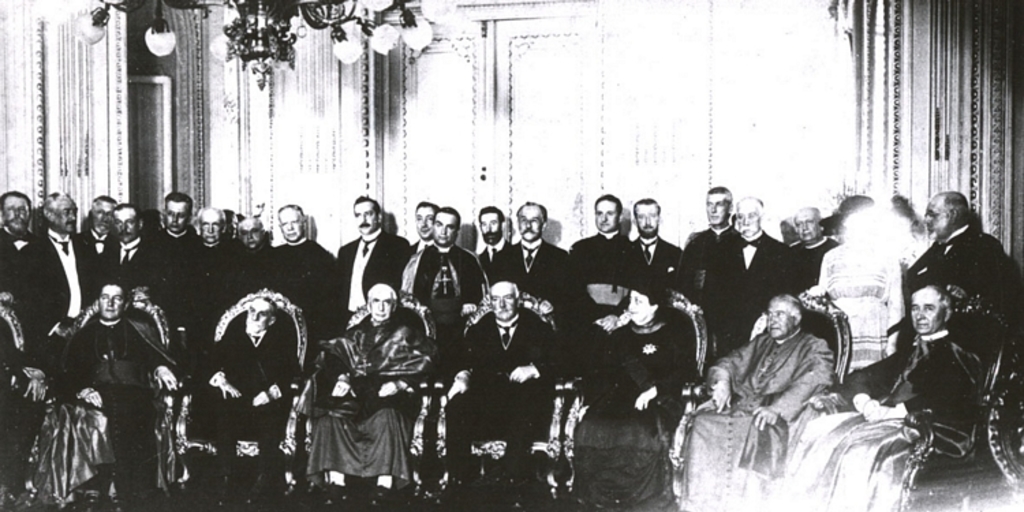 Arzobispo de Santiago Crescente Errázuriz junto al Presidente Juan Luis Sanfuentes