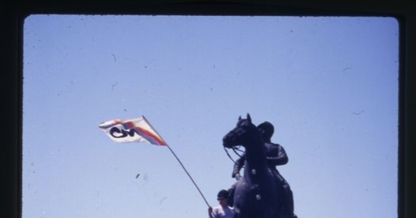 Celebración ciudadana en Plaza Italia por el triunfo del No, 1988