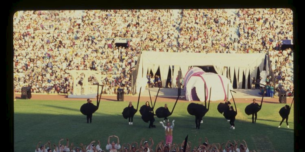 Celebración en Estadio Nacional por el triunfo de Patricio Aylwin en las elecciones presidenciales de 1989