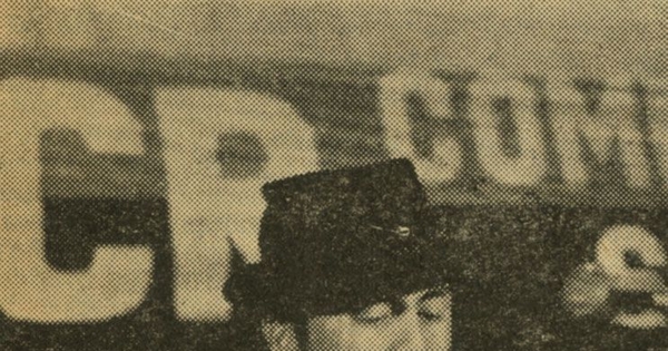 Alejandro Manque, dirigente nacional del Movimiento Campesino Revolucionario, en el homenaje a Moisés Huentelaf, campesino asesinado por los terratenientes en el fundo "Chesque", comuna de Loncoche: 1 de noviembre de 1971