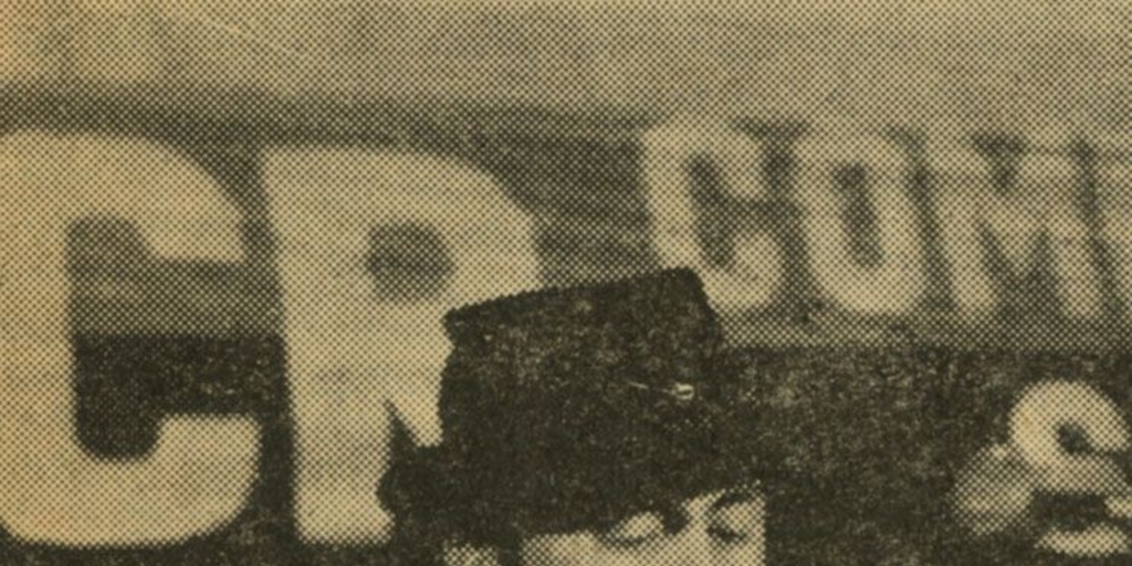 Alejandro Manque, dirigente nacional del Movimiento Campesino Revolucionario, en el homenaje a Moisés Huentelaf, campesino asesinado por los terratenientes en el fundo "Chesque", comuna de Loncoche: 1 de noviembre de 1971