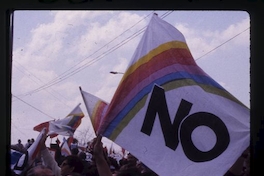 Celebración ciudadana en Santiago por el triunfo del No, 1988