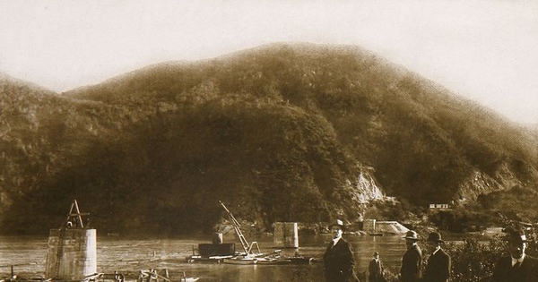 Vista de la construcción del Banco de Arena, 1910
