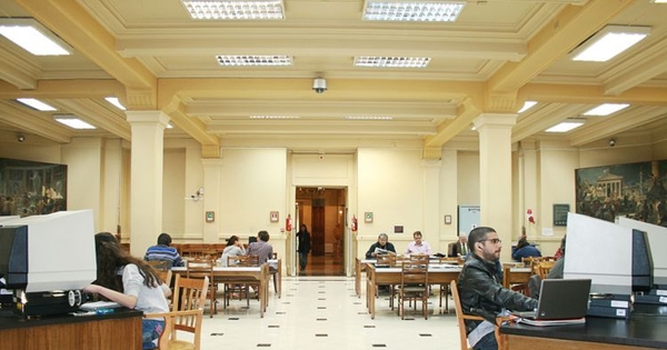 Vista de la Sala Fray Camilo Henríquez (Sección Periódicos)