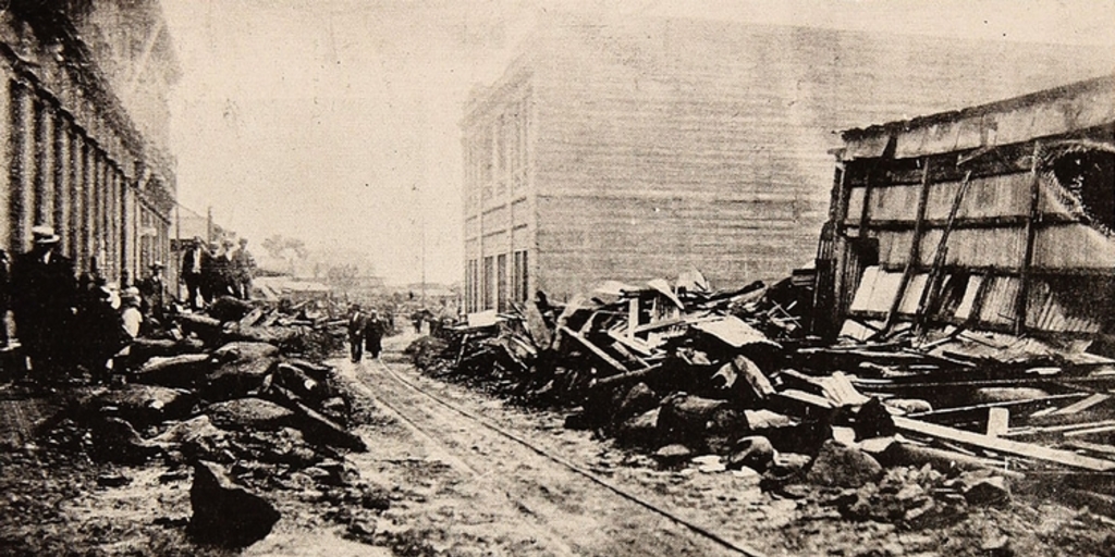 Una de las calles de Coquimbo después del maremoto, noviembre de 1922