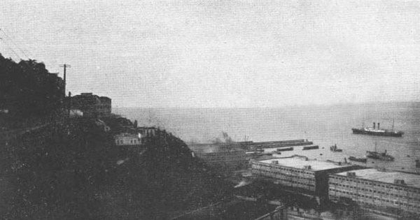 La nueva aduana y el Cerro Artillería en Valparaíso