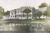 Palacio de la señora Blanca Vergara de Errázuriz, fachada del estanque, frente a la calle Errázuriz