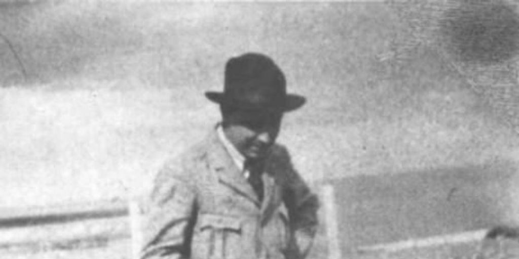 Juan Guzmán Cruchaga en Río Gallegos Argentina, hacia 1921