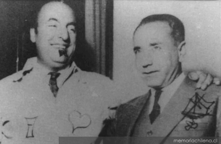 Pablo Neruda junto a Juan Guzmán Cruchaga