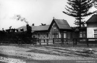 Estación de ferrocarriles de Chorrillos, ubicada al oriente de Viña del Mar, hacia 1900