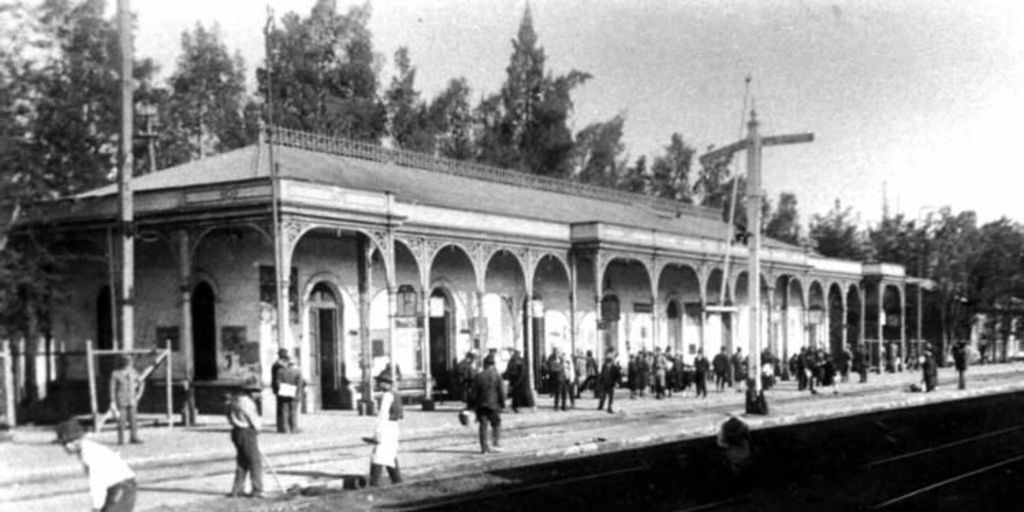 Estación de San Bernardo, construida en 1857