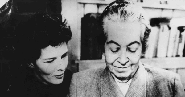 Gabriela Mistral junto a Doris Dana