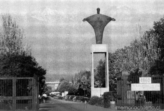 Campus San Joaquín : entrada principal