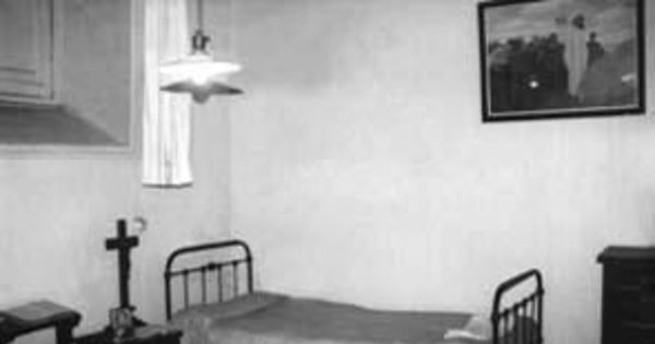 Dormitorio del Padre Hurtado en el Colegio San Ignacio, 1901-1952