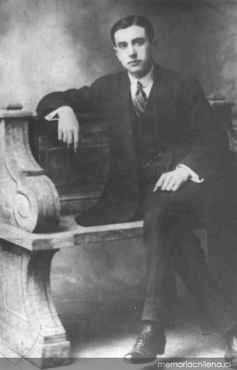 Vicente Huidobro de 19 años