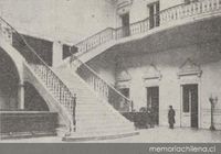 Hall y escalera central El Mercurio de Santiago, ca. 1918