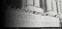 Pie de Foto: Democracia Ahora!. Movimiento Feminista Chile, 1983