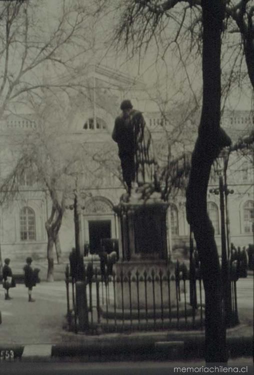 Fachada de la Universidad de Chile