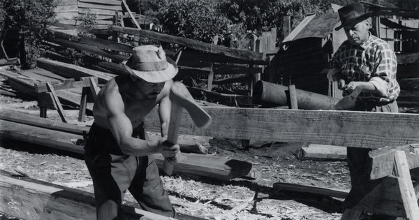 Trabajadores en astillero del Maule, 1950