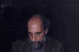 Raúl Zurita en la Sala Ercilla de la Biblioteca Nacional, 2000