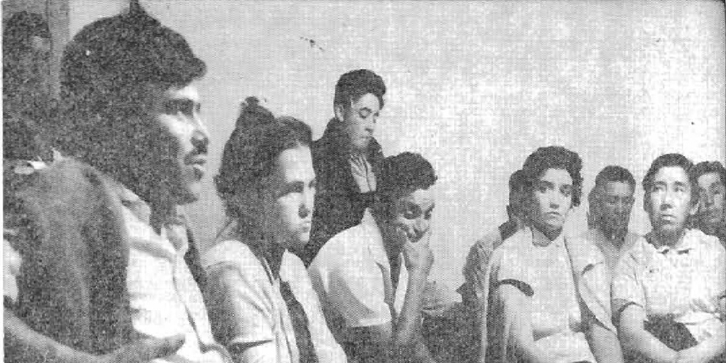 Campesinos deliberan y participan en los objetivos de la Reforma Agraria, ca. 1966