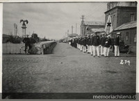 Desfile de la Cruz Roja en Punta Arenas, Chile, entre 1920 y 1940